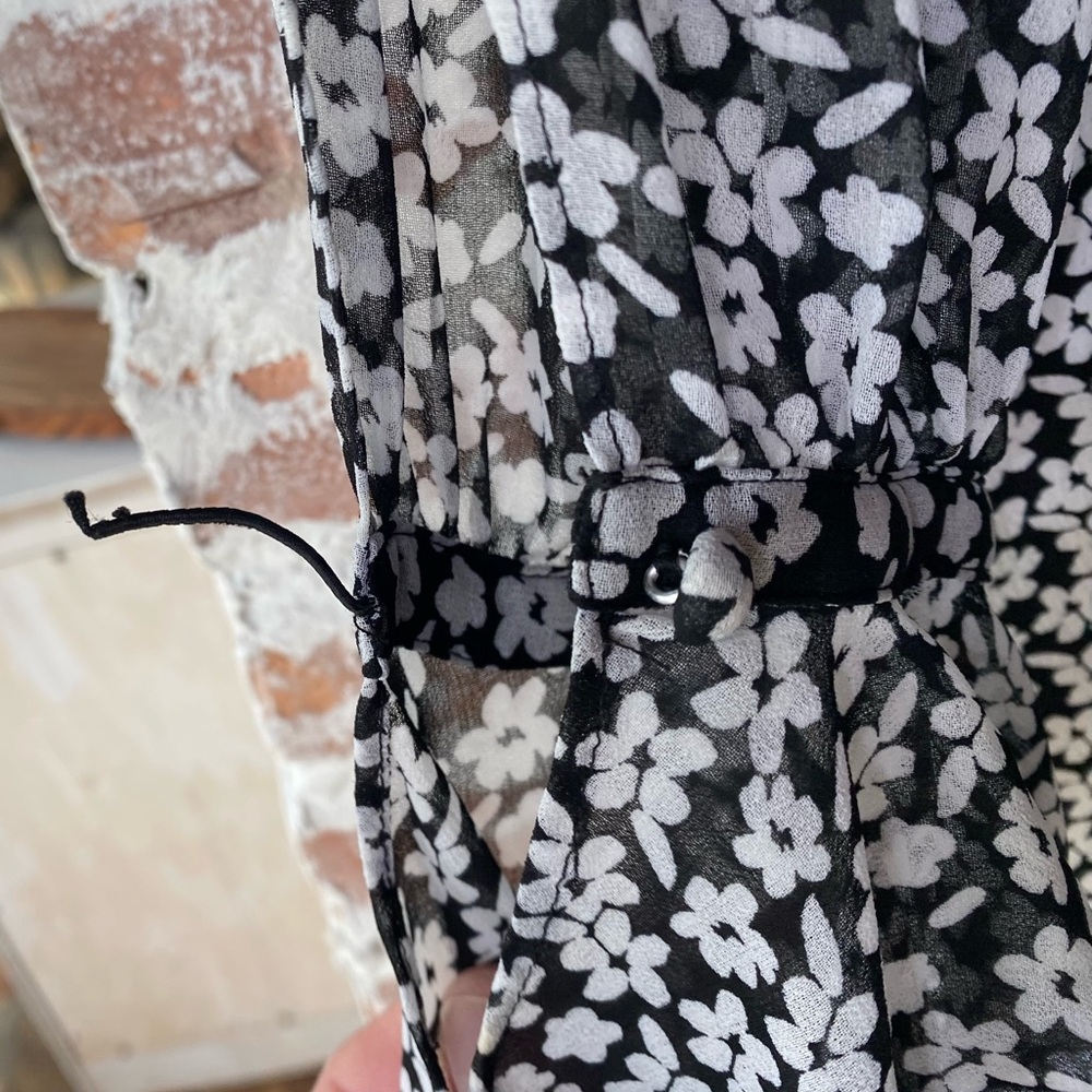 EUC VINTAGE KARL LAGERFELD Floral Sheath Dress, Shear Long Sleeves, Fully Lined - Picture 13 of 13